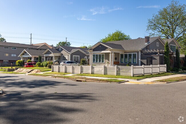 There are many affordable home options in Swan Lake.