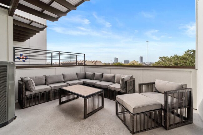 2103 Mcgowen St unit ID1244937P, Houston, TX 77004 - photo 5