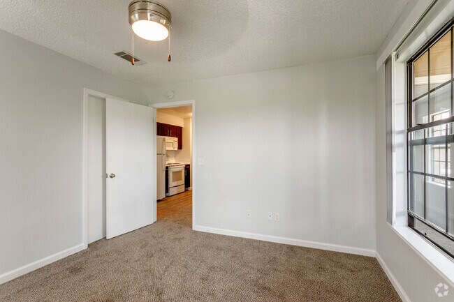 Quail Run Apartments, Colorado Springs, CO 80918 - photo 4
