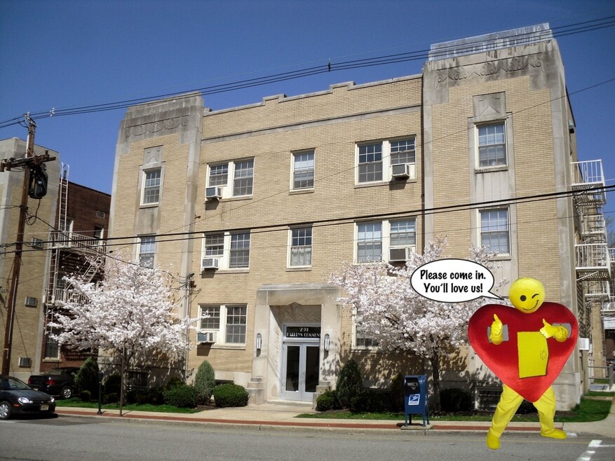 Art Deco Charm in the Heart of Downtown