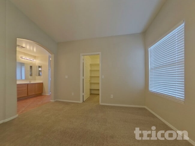 24172 W Desert Bloom St, Buckeye, AZ 85326 - photo 7