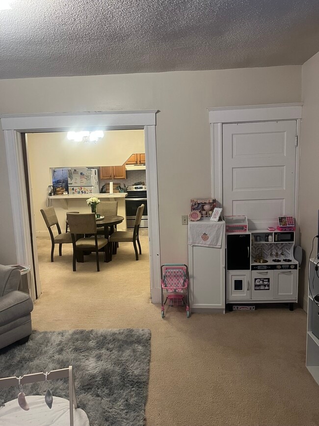 3453 Woodburn Ave unit 3, Cincinnati, OH 45207 - photo 3