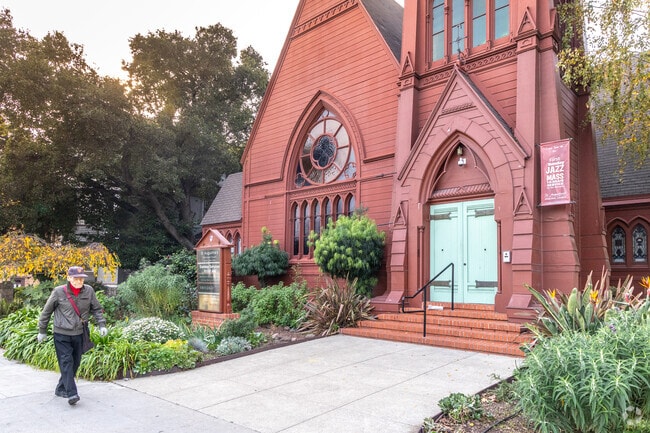 St. Augustine’s Episcopal Church is a Christian denomination in Pill Hill.