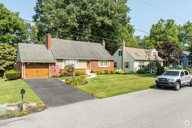 Houses in Lyndon range from large homes to these smaller ranch homes.