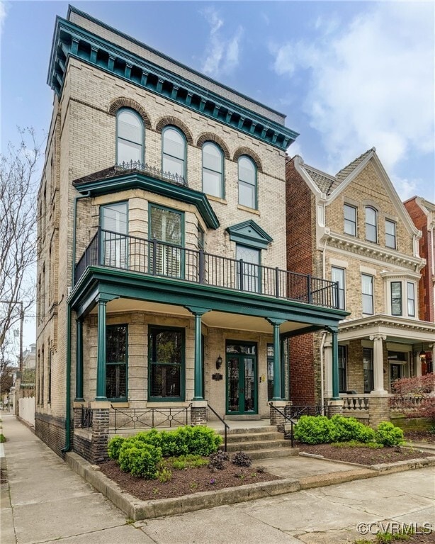 2001 W Grace St, Richmond, VA 23220