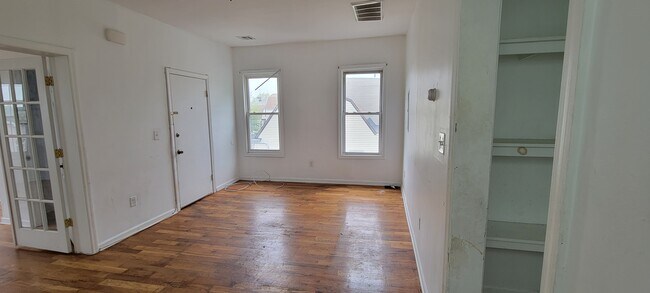 654 S 19th St unit 1, Newark, NJ 07103 - photo 3