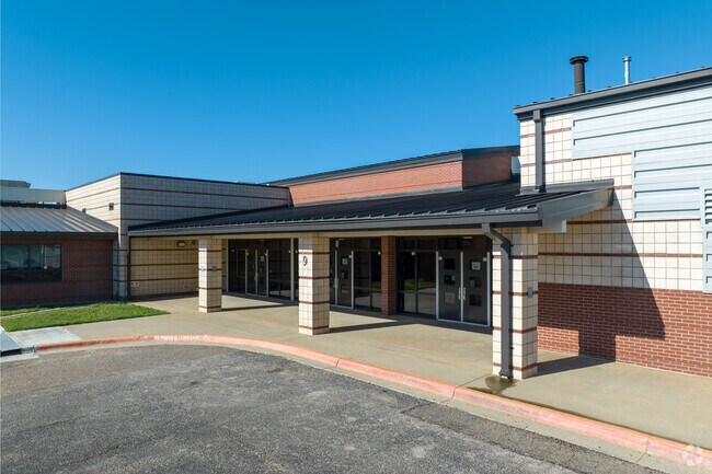 Woodlands Elementary School has a great teacher to student ratio.