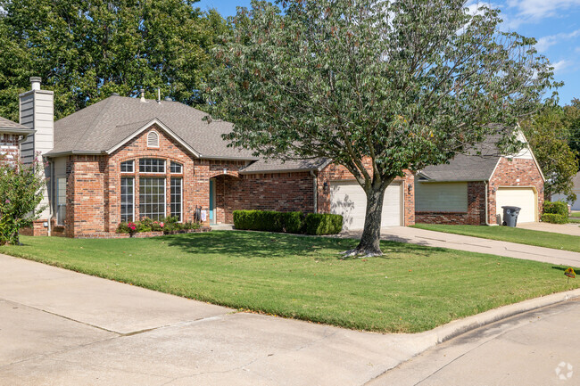 Most homes in Shadow Ridge have mell-maintained, modest front lawns.