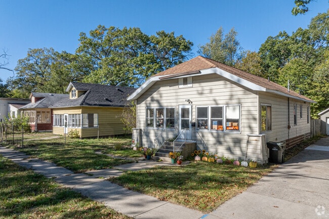 Different styles of bungalow homes line the streets of Jackson Hill.