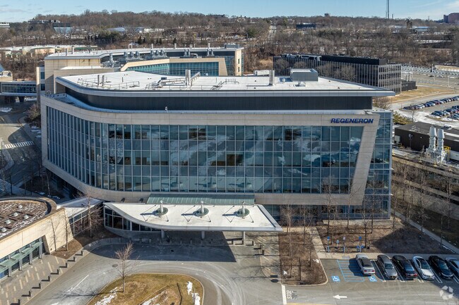 Many residents of Yorktown are employed by Regeneron Pharmaceuticals, Inc. in Tarrytown.