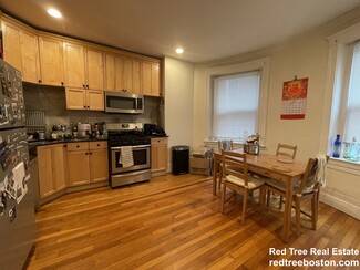195 Winthrop Rd, Brookline, MA 02445