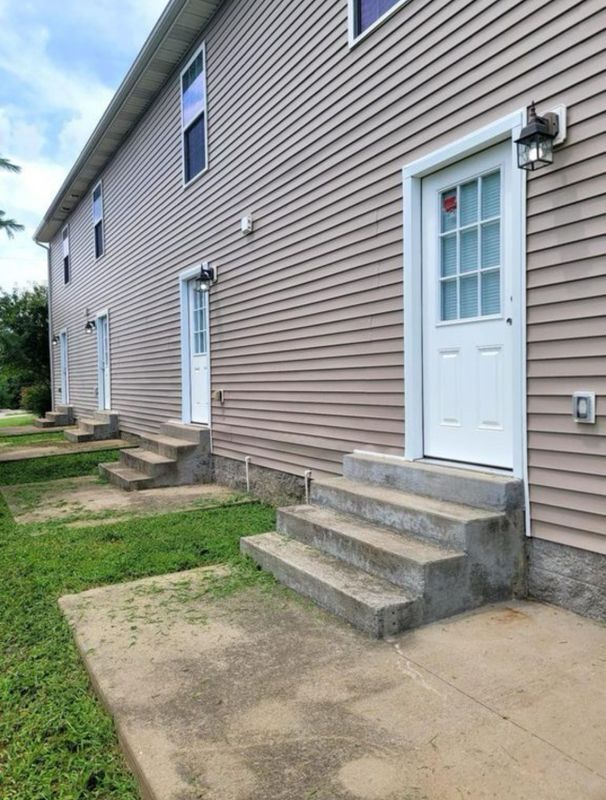 120 Corvette View Ct, Bowling Green, KY 42103 - photo 2