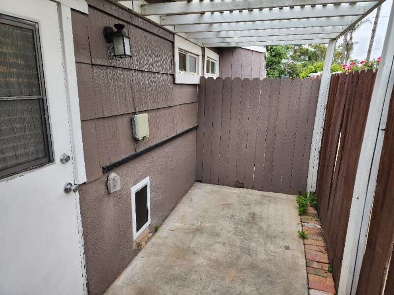 715 S Pine St unit 715, Escondido, CA 92025 - photo 1