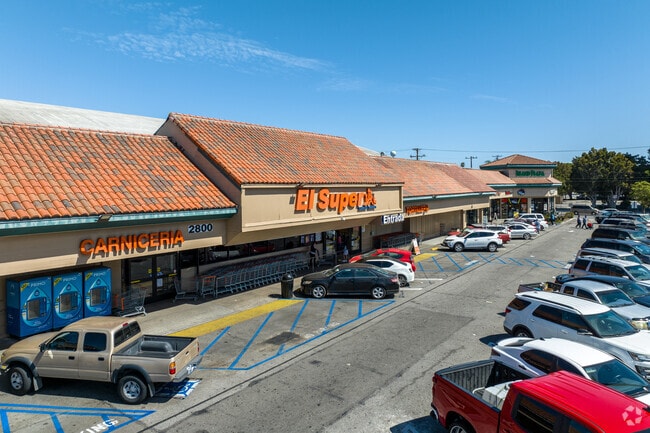When locals are looking for groceries they shop at El Super.