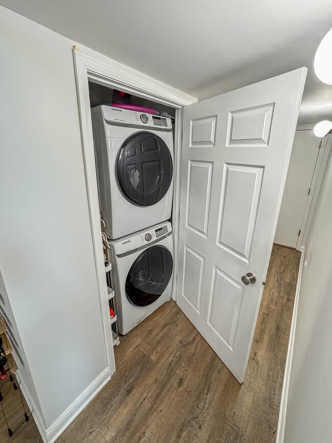 Library Courte Condominiums unit 750 Pearson St 212, Des Plaines, IL 60016 - photo 5