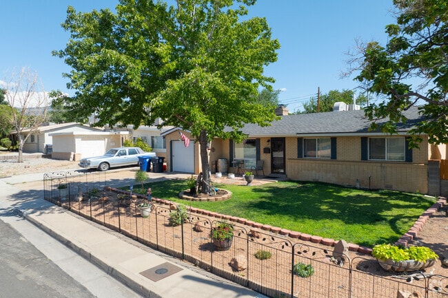 Homes have well-manicured lawns throughout Jackson Area.