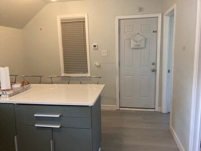 1716 Dodge Ave unit 2, Evanston, IL 60201 - photo 7