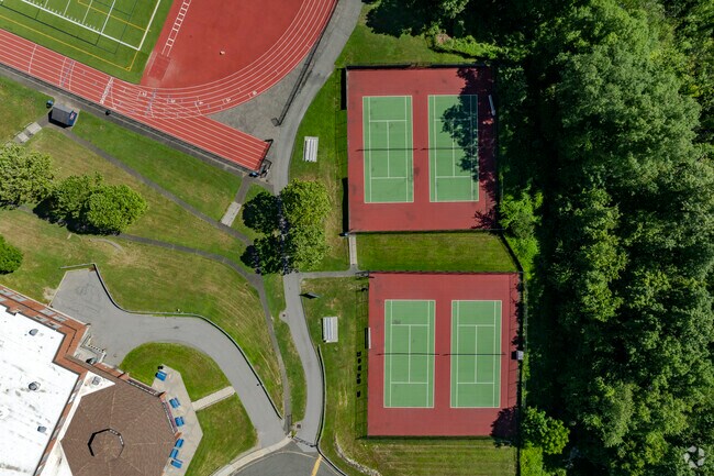 Briarcliff Middle School is located at 444 Pleasantville Road in Briarcliff Manor, NY.