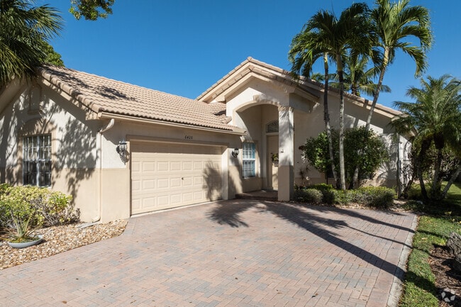 Parkland Isles homes feature one and two car garages.