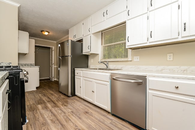 245 Devilla Ct, Fayetteville, GA 30214 - photo 5