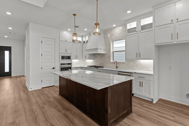 121 Dayridge Dr unit 36481932, Dripping Springs, TX 78620 - photo 3