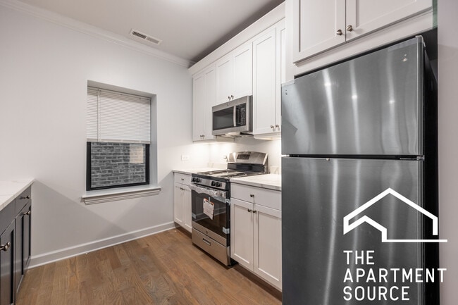 3708 N Sawyer Ave unit 1, Chicago, IL 60618 - photo 2