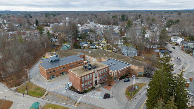 Main Street School is a public school in Exeter for students kindgerarten to second grade.