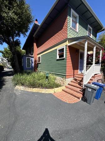 1321 Bath St, Santa Barbara, CA 93101