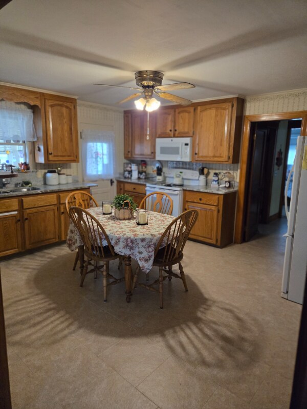 17 Canal St unit A, Millbury, MA 01527 - photo 2