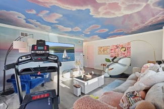 22259 Kittridge St, Los Angeles, CA 91303