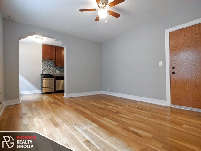 429 W Roscoe St unit 425-603, Chicago, IL 60657 - photo 5