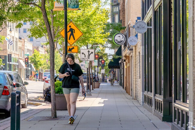 Walkable storefronts downtown complement Sacred Heart’s quiet streets.