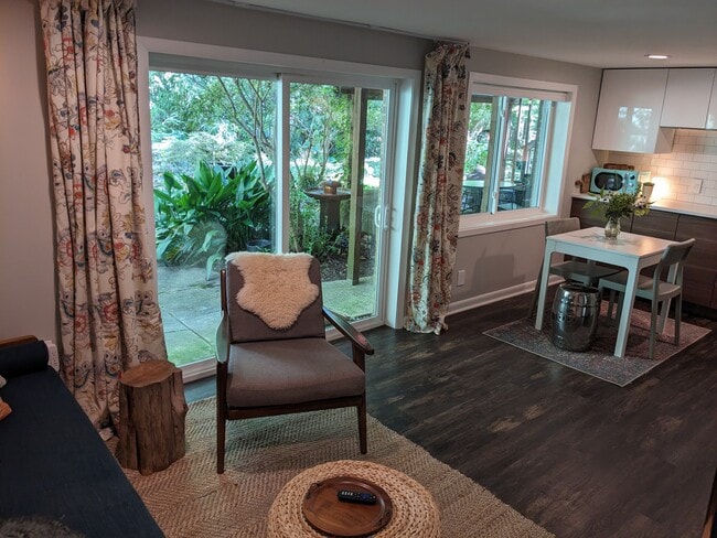 314 Glendale Dr unit 1, Chapel Hill, NC 27514 - photo 4