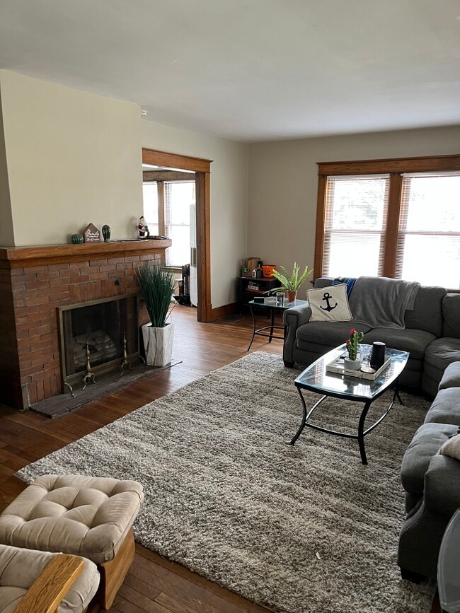 1301 Fulton St W, Grand Rapids, MI 49504 - photo 4