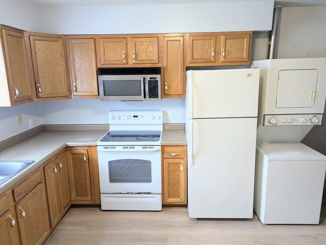 182 3rd Ave, Marion, IA 52302 - photo 5