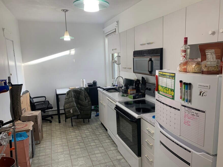 8 Ransom Rd unit 12, Brighton, MA 02135 - photo 1