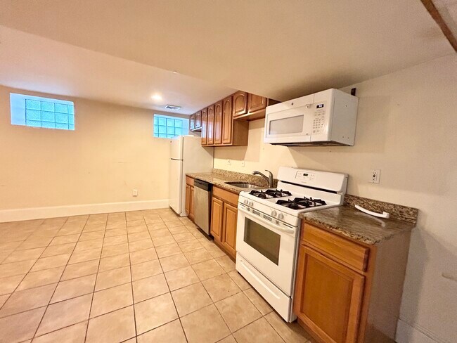 1568 Tremont St unit 1, Roxbury Crossing, MA 02120 - photo 2