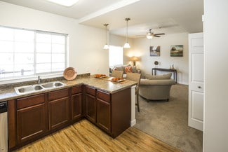 1600 Mike St, Dickinson, ND 58601
