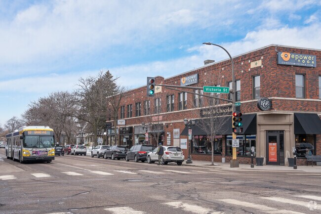 Bread and Chocolate family-owned bakery and coffeehouse offering pastries and sandwiches.