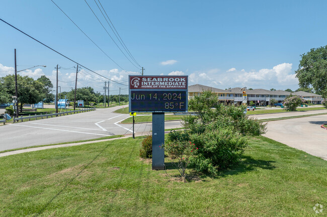 Seabrook Intermediate is rated the 202nd best public middle school in Texas.