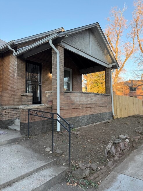 2933 E 14th Ave, Denver, CO 80206 - photo 1