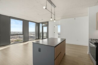 238 W Polk St, Chicago, IL 60607