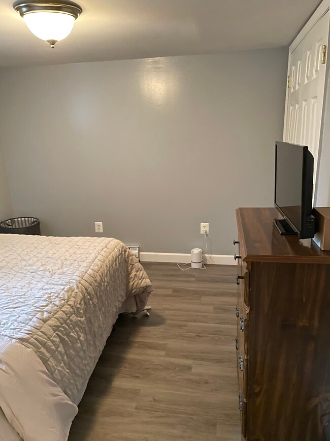 4014 Annellen Rd unit 2, Baltimore, MD 21215 - photo 2