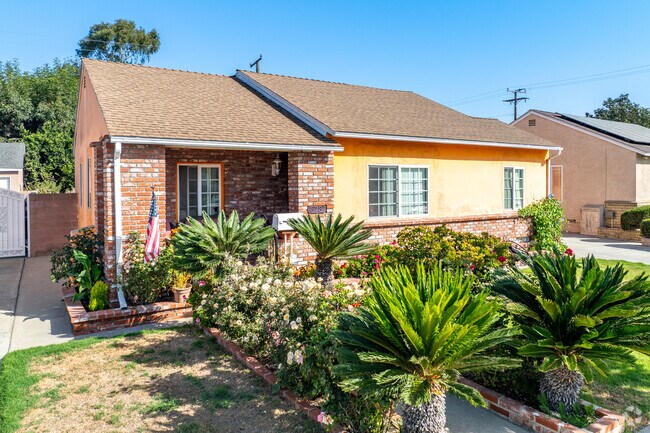 This home in DeForest Park has a mix of brick and stucco giving it a unique design.
