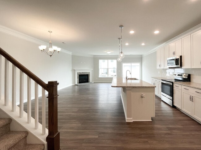 604 Autumn Lake Rd, Simpsonville, SC 29681 - photo 5