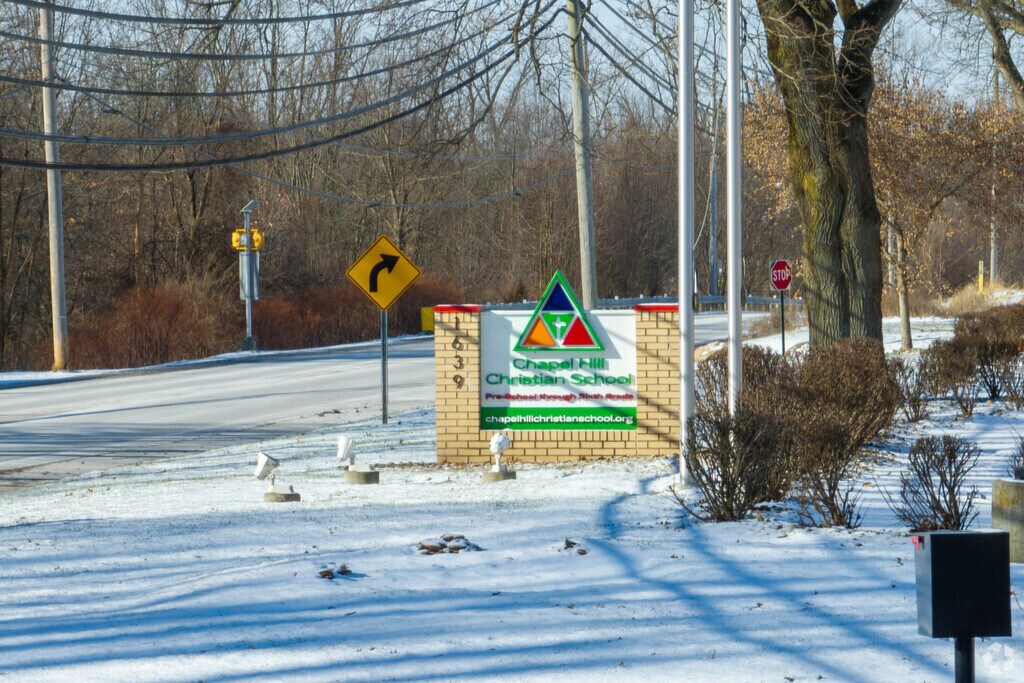 Chapel Hill Christian School- Green Campus is located in Akron, Ohio.