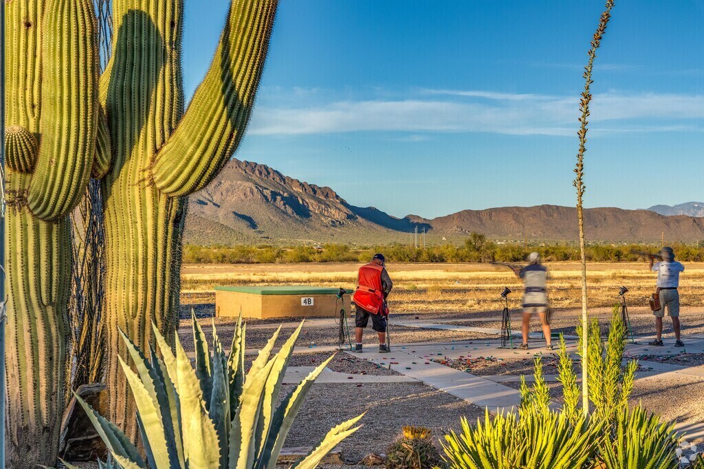 About Valencia West Schools, Demographics, Things to Do