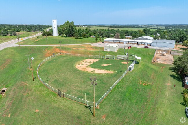Lookeba-Sickles Elementary offers an athletics program.