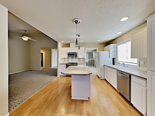 1956 Lynx Ave SW, Albany, OR 97321 - photo 3