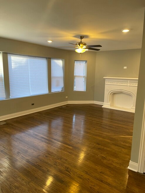 Spacious Front Living Area